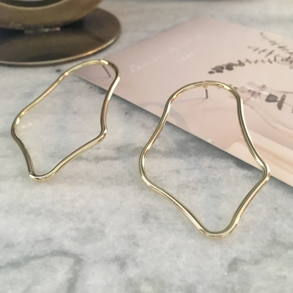 Irregular Abstract Minimalist Chic Gold Earrings - Picture 6 of 7